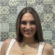 Persona paciente que busca ayudar con métodos adaptados a cada niño en su tipo de estudio